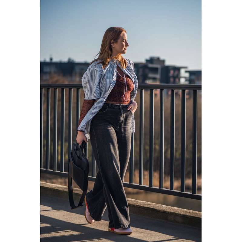 SPOTT-GR Forcell F-Protect Urban Style - Δερμάτινη Θήκη για Laptop 15.6 Ιντσών - Μαύρη